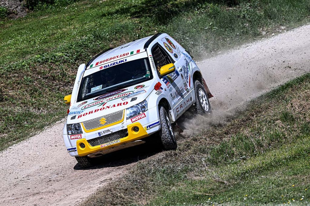 Bordonaro-Briani su Suzuki Grand Vitara firmano il successo al Baja Rally Adriatico