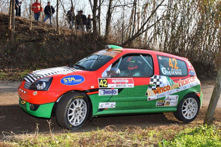 Gianesini al Rally Alba su Clio N3
