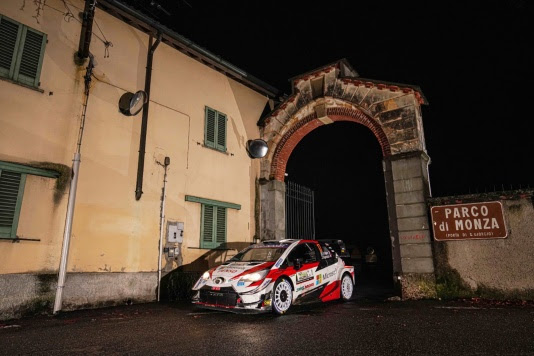 Ogier passa al comando e la Toyota vede anche il titolo costruttori!