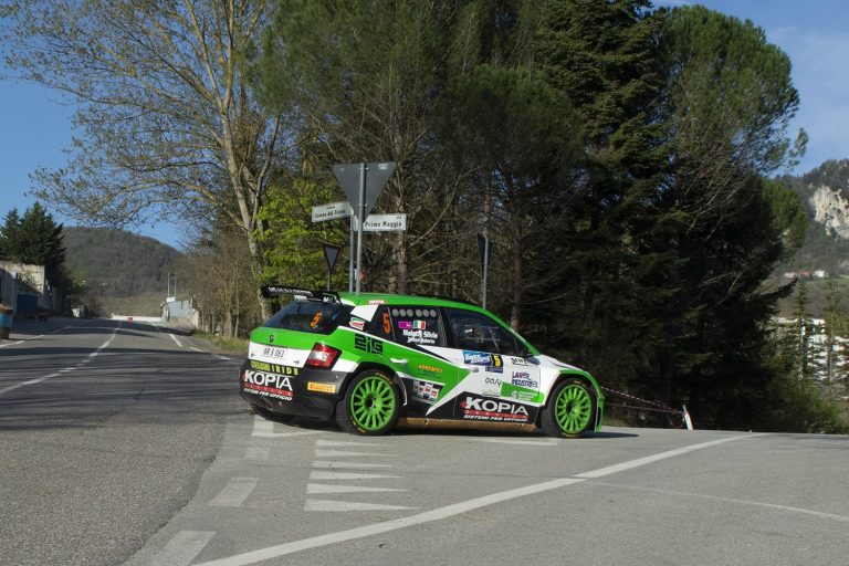 Vellani trionfa al Rally Bianco Azzurro 2023, nello storico vince Colombini