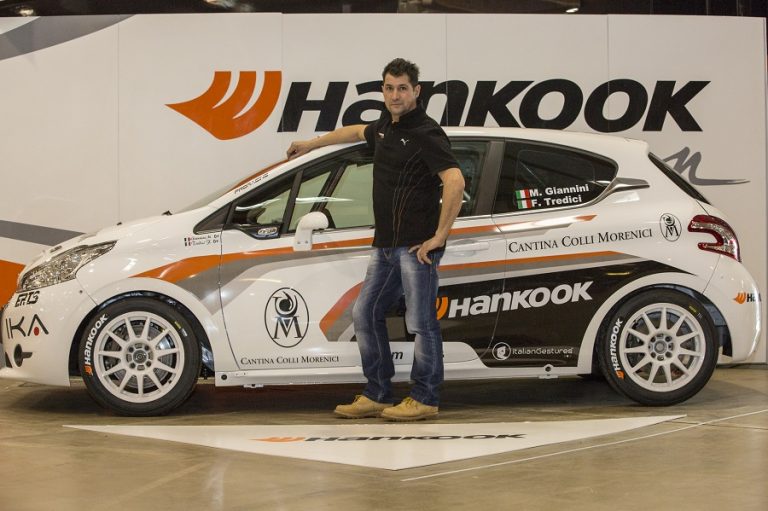 Massimiliano Giannini al via del CIR con la Peugeot 208 R2B