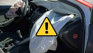 Airbag in un crash test (Pixabay foto) - www.rally.it