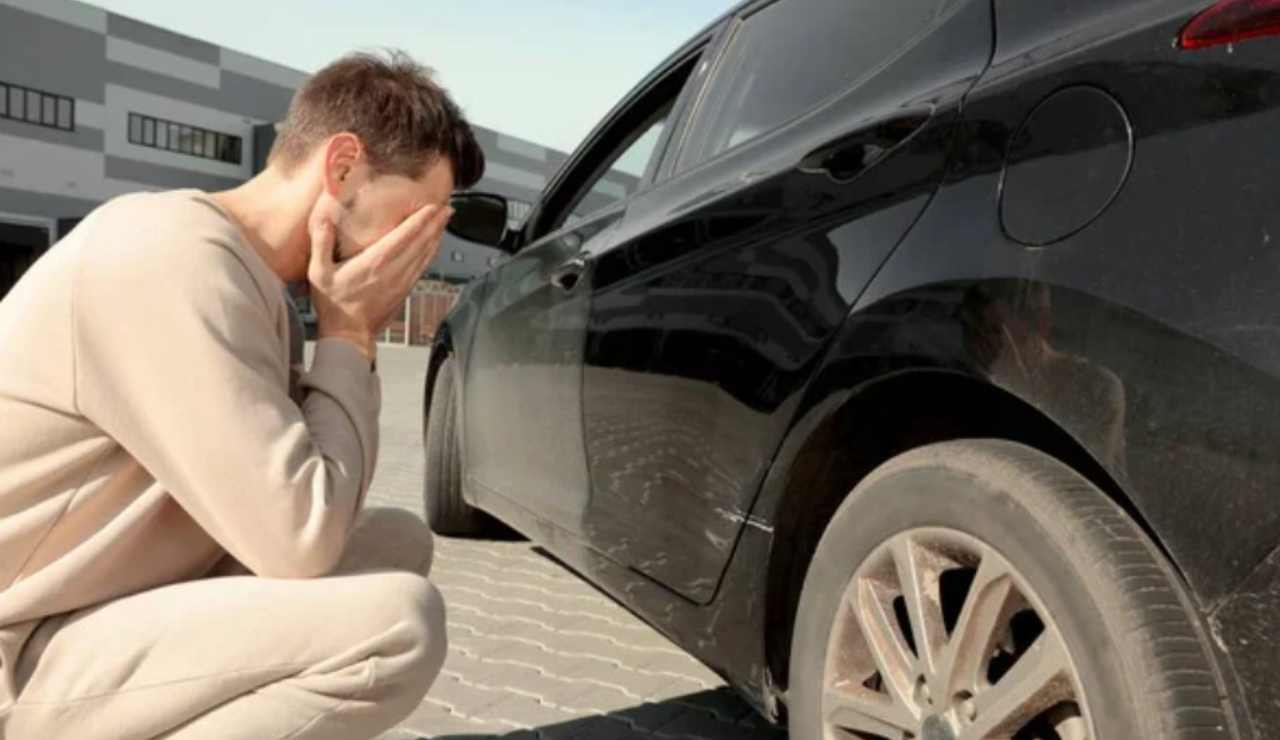 Auto graffiata (Depositphotos foto) - www.rally.it