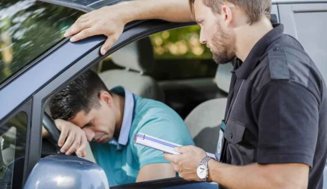 Multa al posto di blocco (Depositphotos foto) - www.rally.it