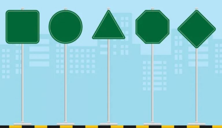 Segnali stradali verdi (Depositphotos foto) - www.rally.it