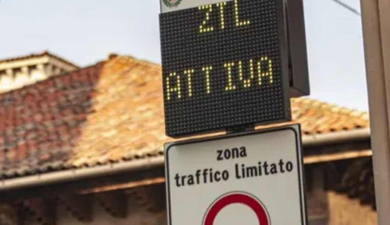 ZTL attiva (Depositphotos foto) - www.rally.it