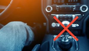 Cambio manuale addio (Depositphotos foto) - www.rally.it