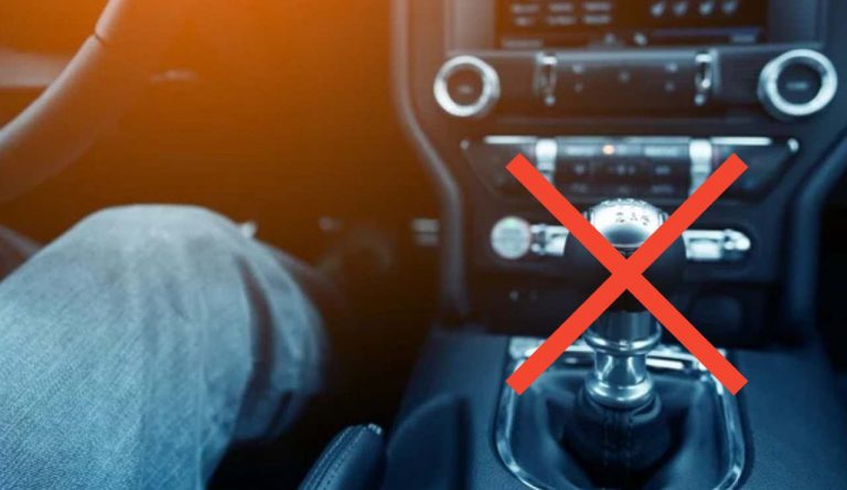 Cambio manuale addio (Depositphotos foto) - www.rally.it