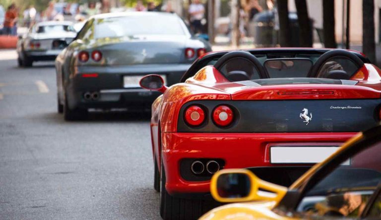 Ferrari auto agenti