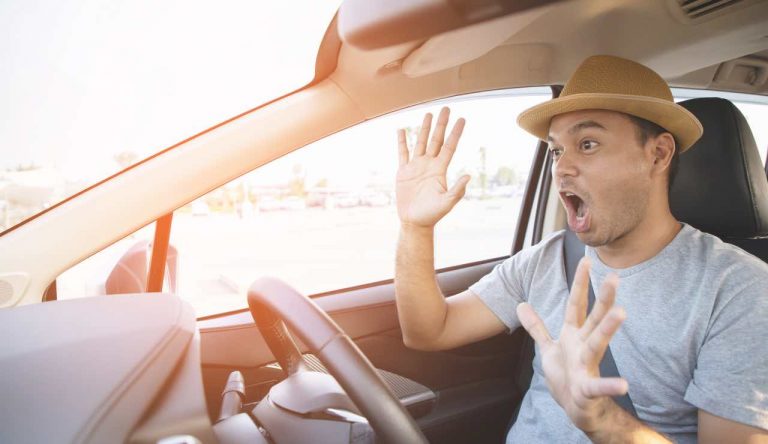 Meglio guidare senza, ecco!