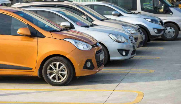 Parcheggio auto occupato