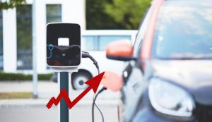 Auto elettriche in crescita (Pixabay foto) - www.rally.it