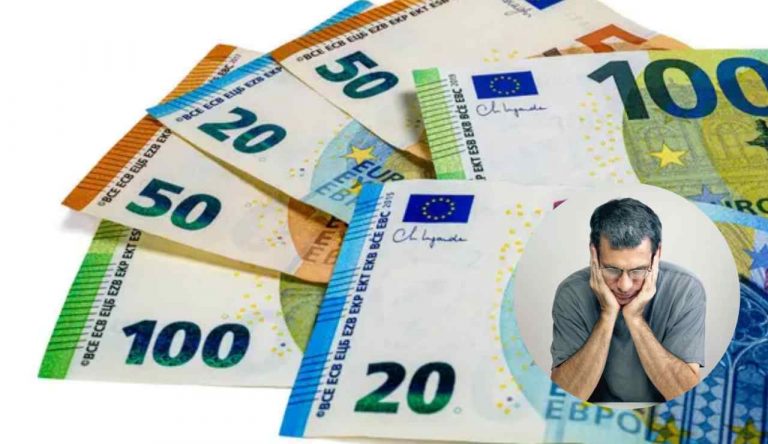 Banconote e uomo preoccupato