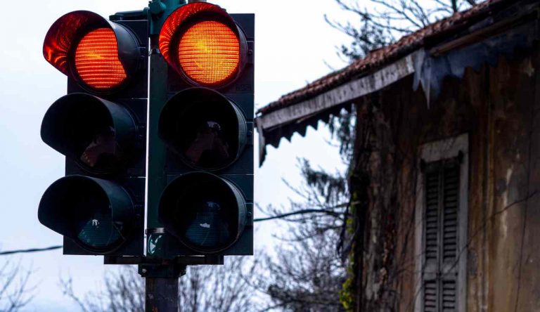 Semaforo doppio anomalia