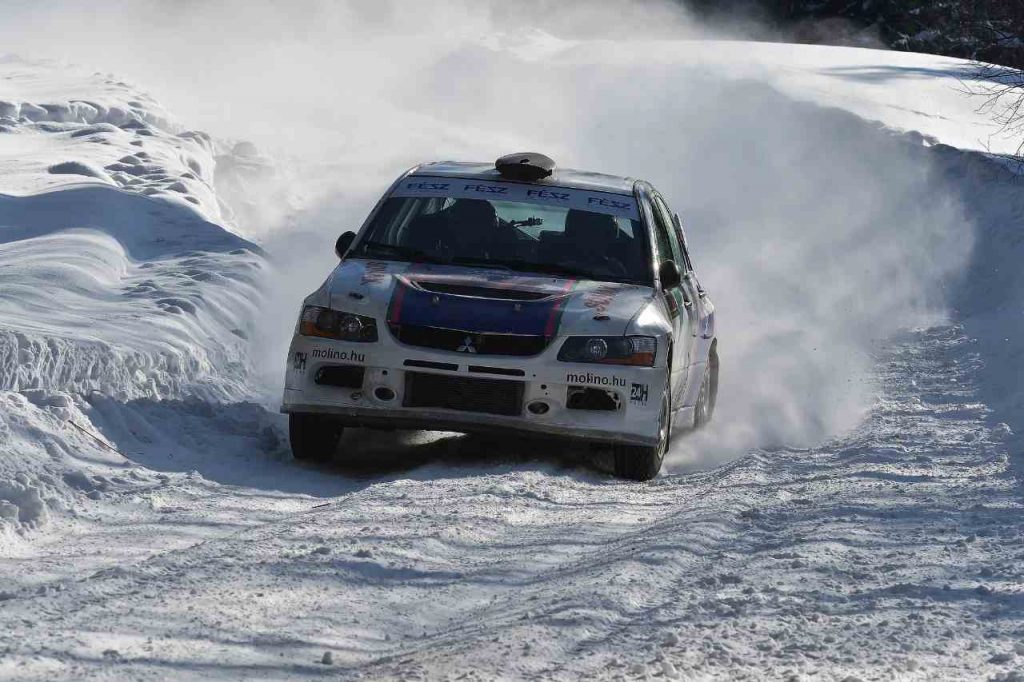 Rally invernali sulla neve: tecnologia, preparazione e pneumatici per Montecarlo e Svezia