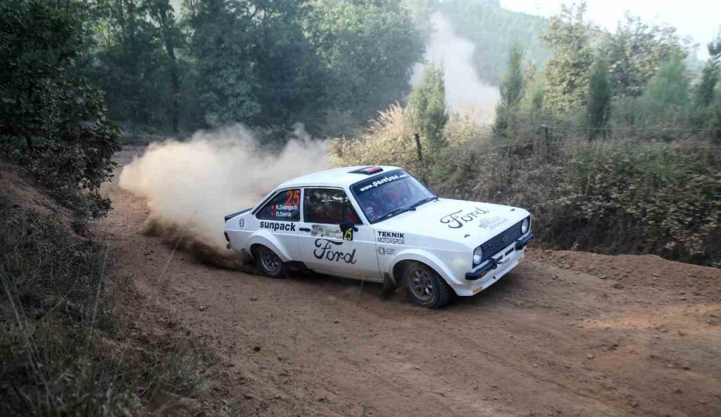 Ford Escort RS1800: storia e leggenda del rally